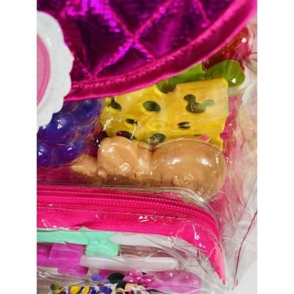 Disney Junior Minnie Backpack Picnic Playset 18 Piece Set - Picture 15 of 16